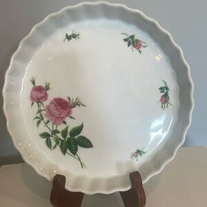 Rose pattern Oneida brand baking dish round